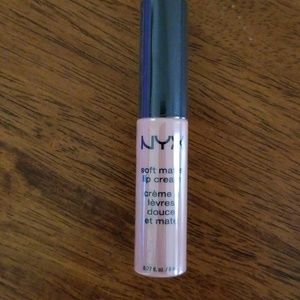 NYX Soft Matte Lip Cream